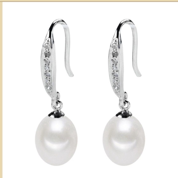 Beautiful AAA Freshwater Pearl Earrings - Picture 1 of 3